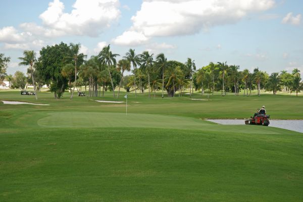 Cost of Golf Course Maintenance in Mount Vernon